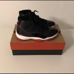 Jordan 11 retro “Bred” size 8 9/10 condo